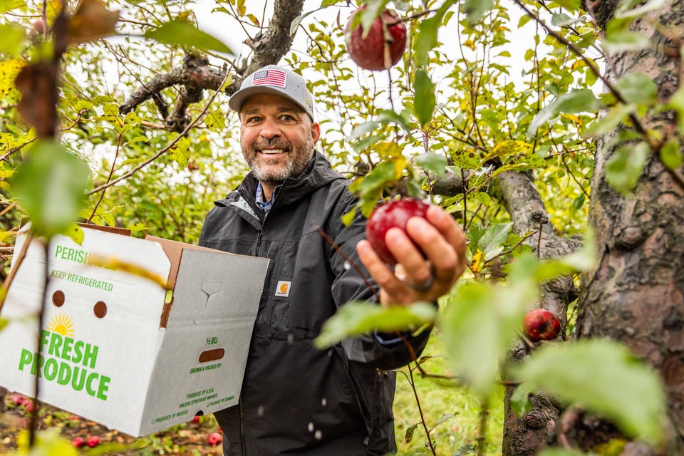 fruit_gleaning_rural_community_investment_rural_1st