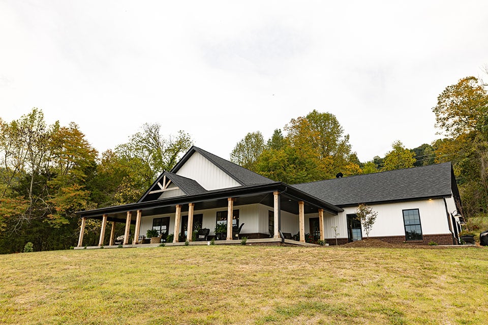 Rural1st_2026_XXXX_Website_StoryBodyImage2_PhilipAndMaryJoVeirs_FINAL Rural home in central Kentucky financed by Rural 1st.